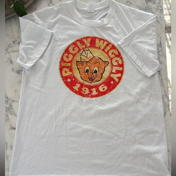 Piggly Wiggly 1916 White Graphic Tee - Picture 2 of 4